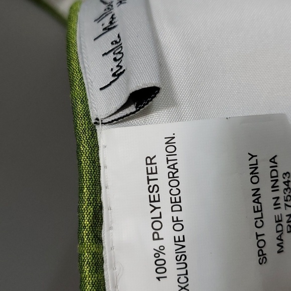 Nicole Miller Home NWT Beaded Pumpkins and Sunflowers Table Runner - Picture 8 of 9